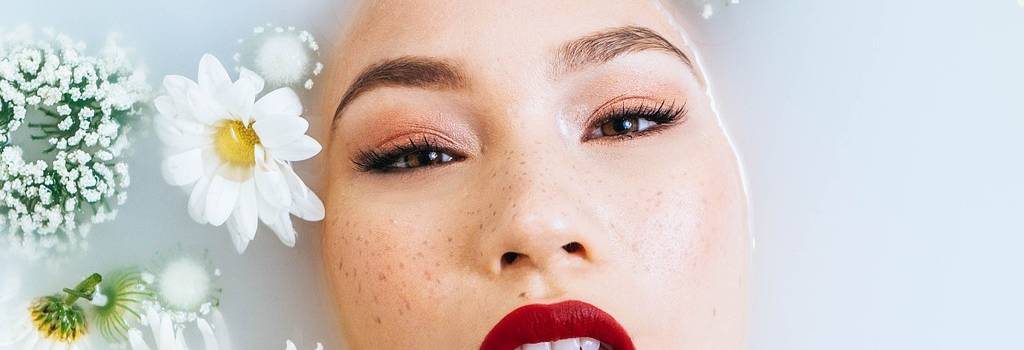 10 Conversation Starters Questions About Skincare