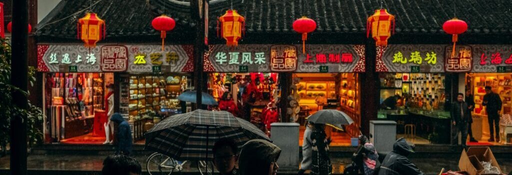 10 Conversation Starters Questions About Cultural Trends